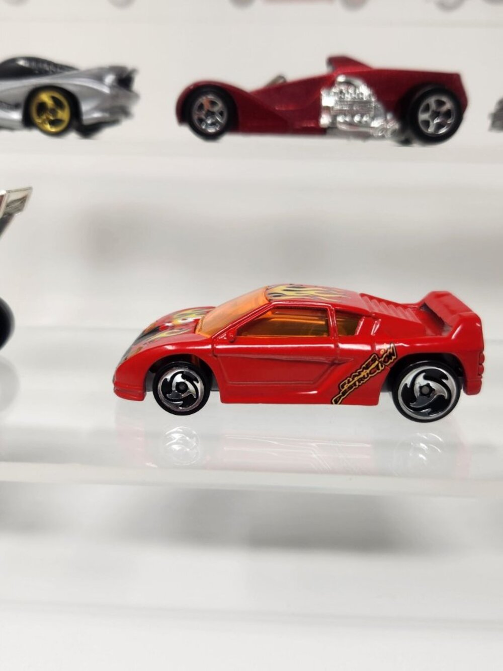Hotwheels Diecast Cars Lot of (9) 1/64 (p1) - Picture 10 of 11